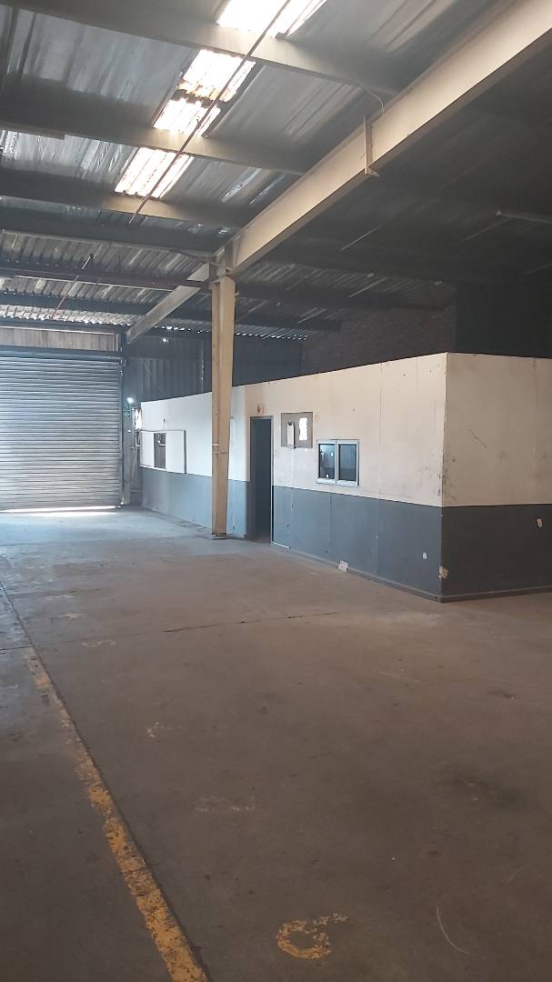 To Let Commercial Property for Rent in Wilsonia Eastern Cape